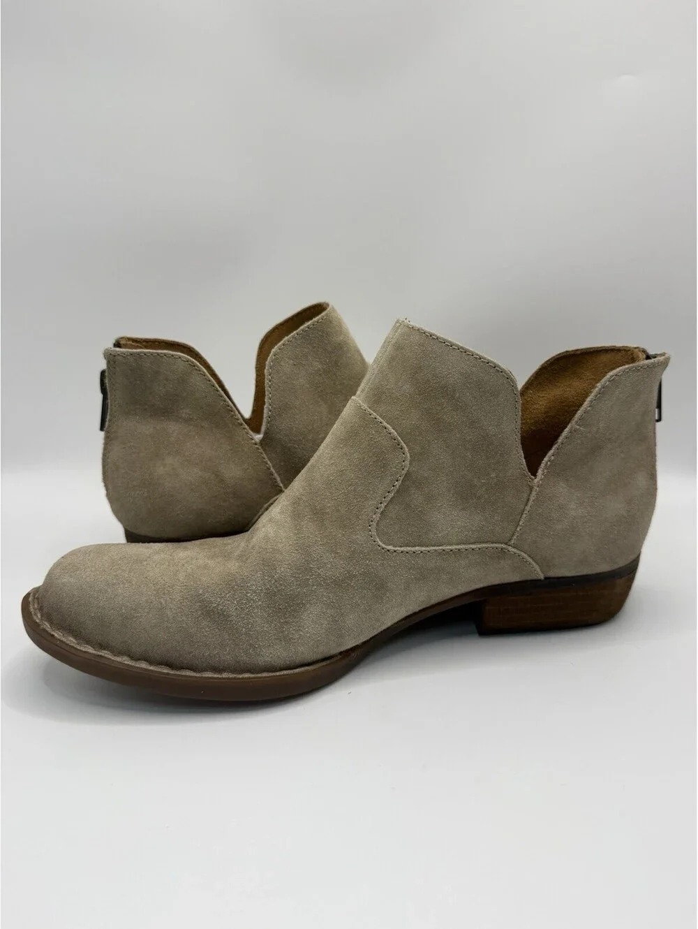 Born Beth Ankle Boots Zip Beige Distressed Women Sz 8.5 M NWOB